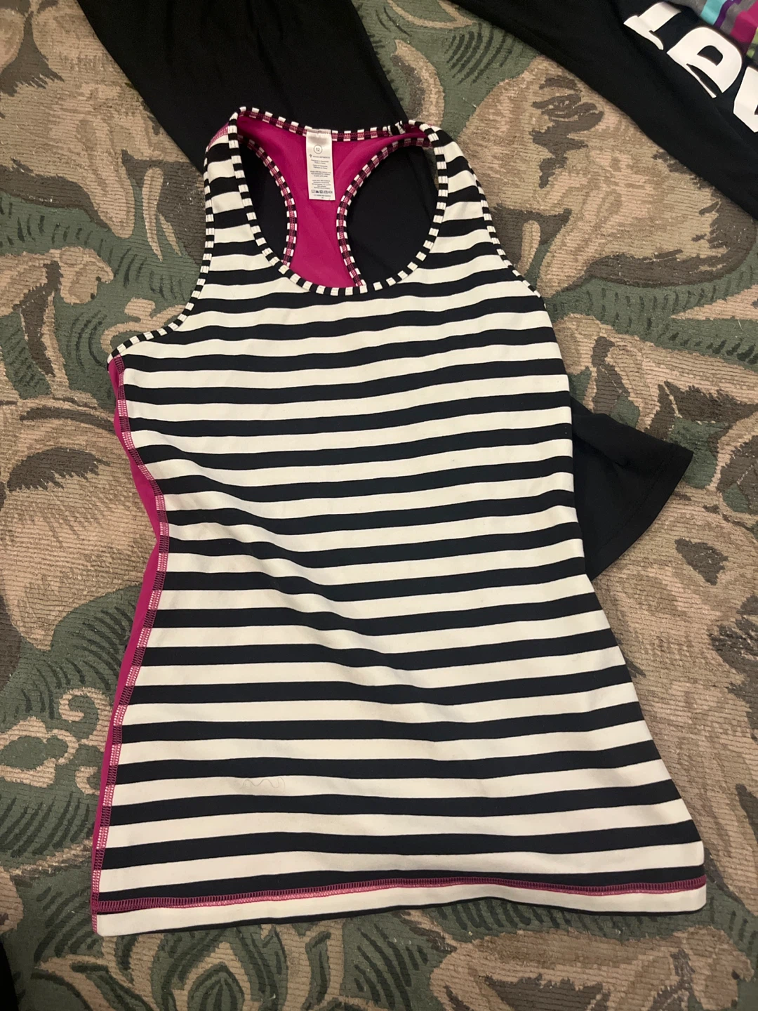Ivivva Girls Athletic Tank Top and Levi's Leggings Set