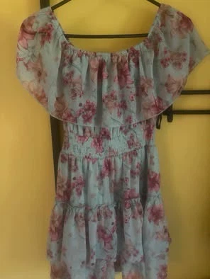Forever 21 dress (New) (Small) Free)