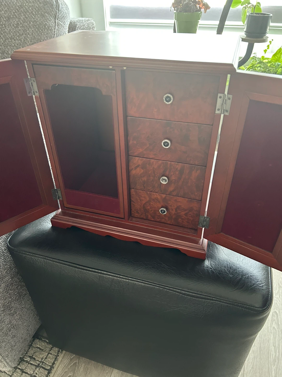 Wooden Jewellery Box with Mirrored Doors - photo 2