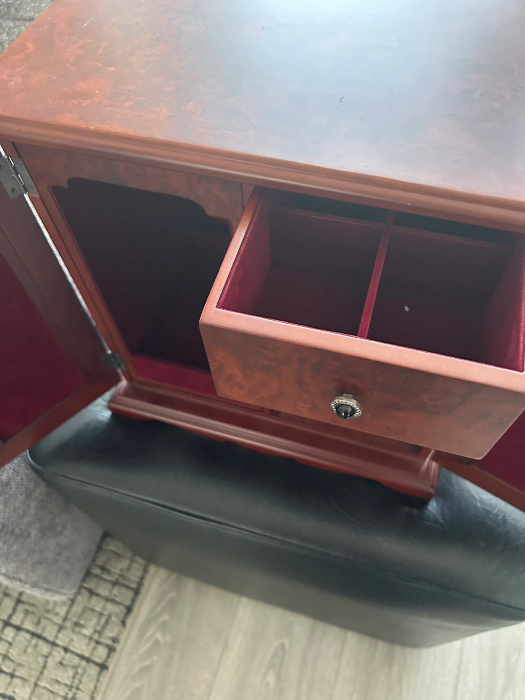 Wooden Jewellery Box with Mirrored Doors - photo 3