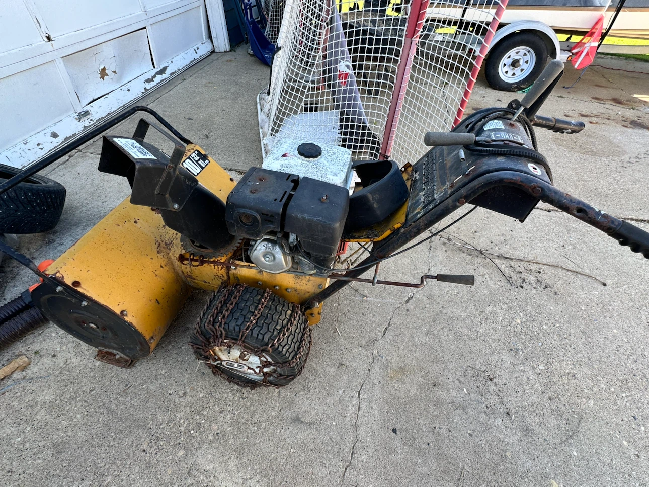 Canadian 10/31 Snowblower