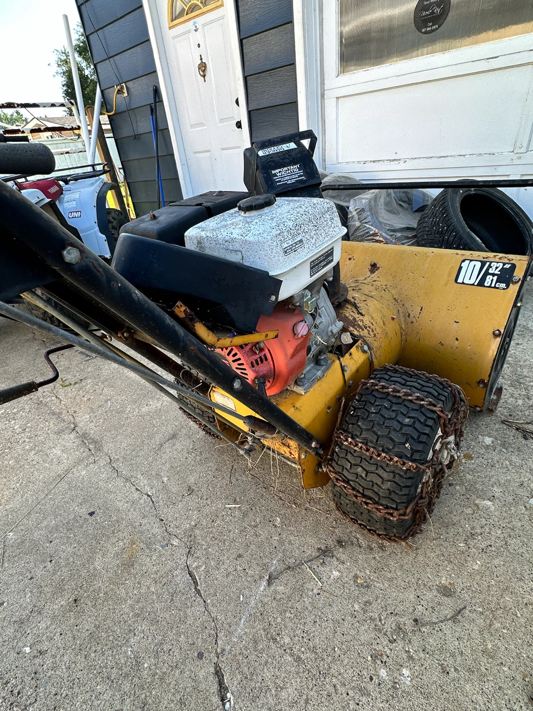 Canadian 10/31 Snowblower - photo 3