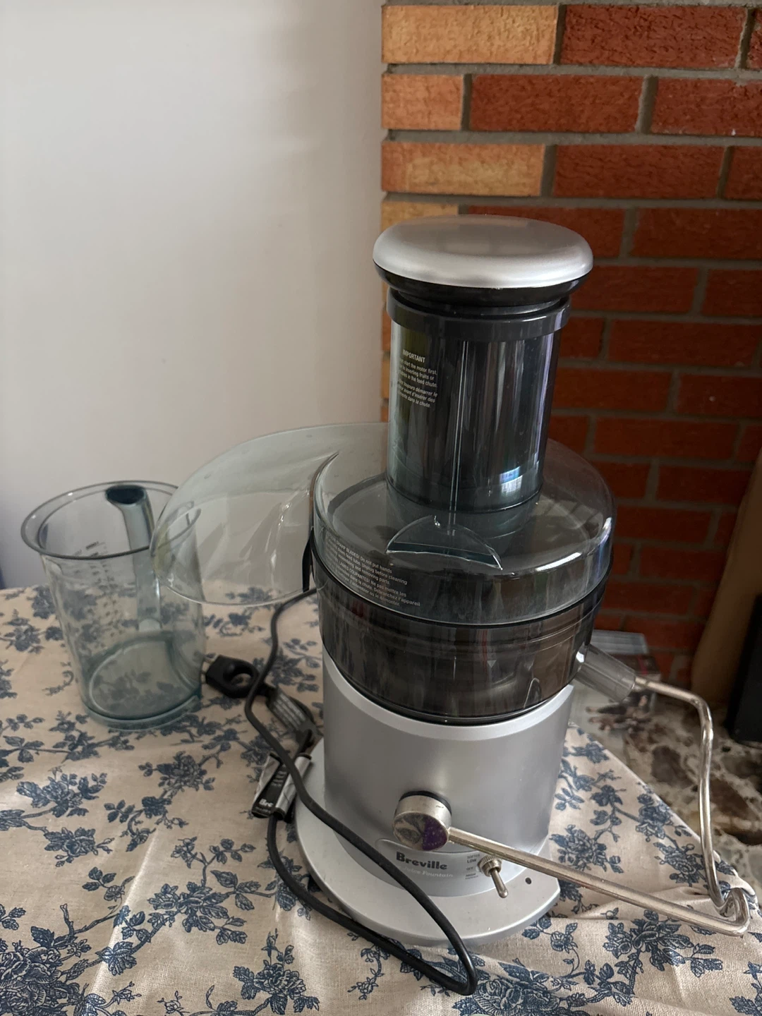 Breville Juice Fountain Plus JE98XL Juicer - photo 4