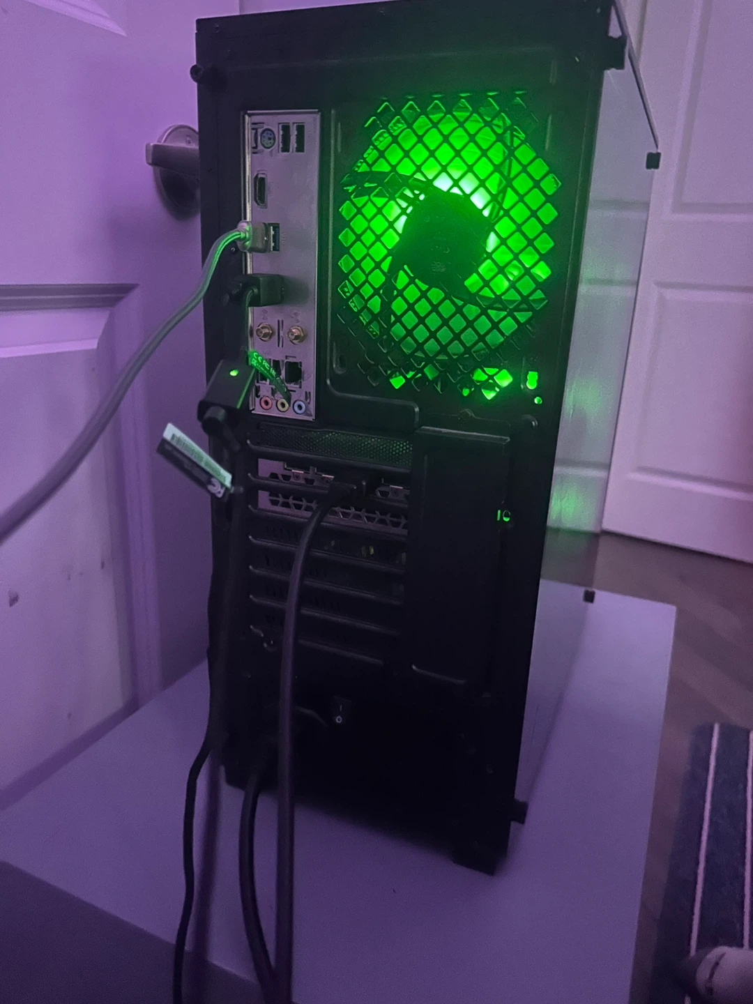 Gaming computer 1660 gpu with monitor - photo 5