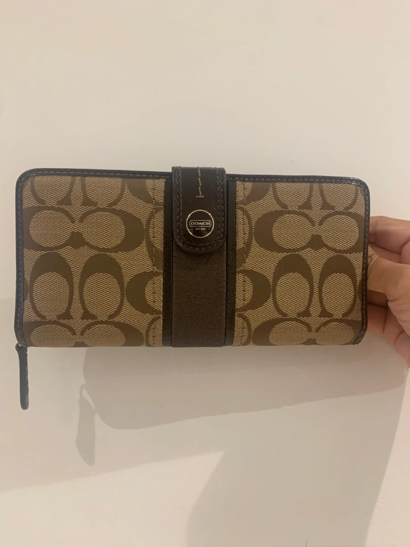 🐻🤎 Brown Coach Signature Wallet 🐻🤎