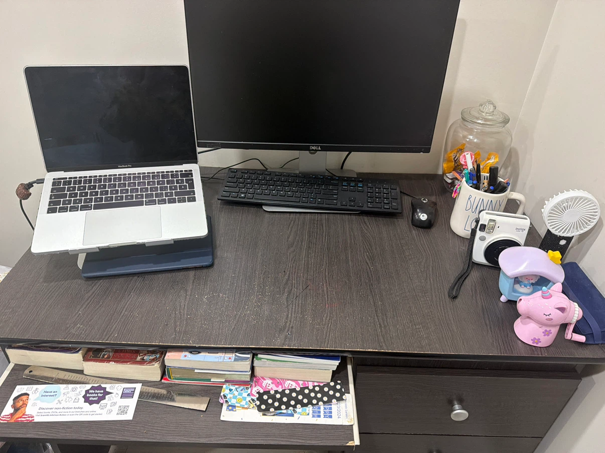 Study Table – $30-Used - photo 4
