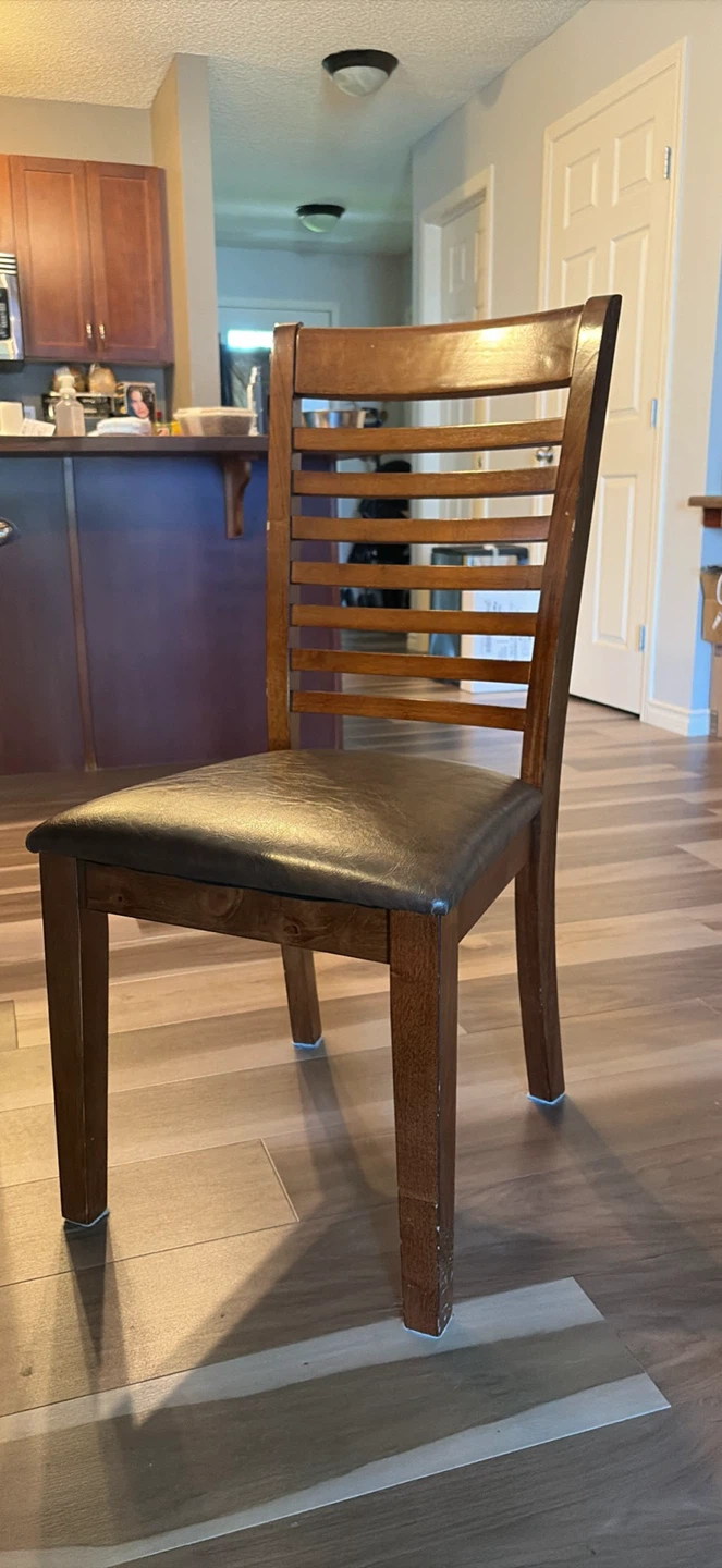 Kitchen Table and Chairs - photo 3