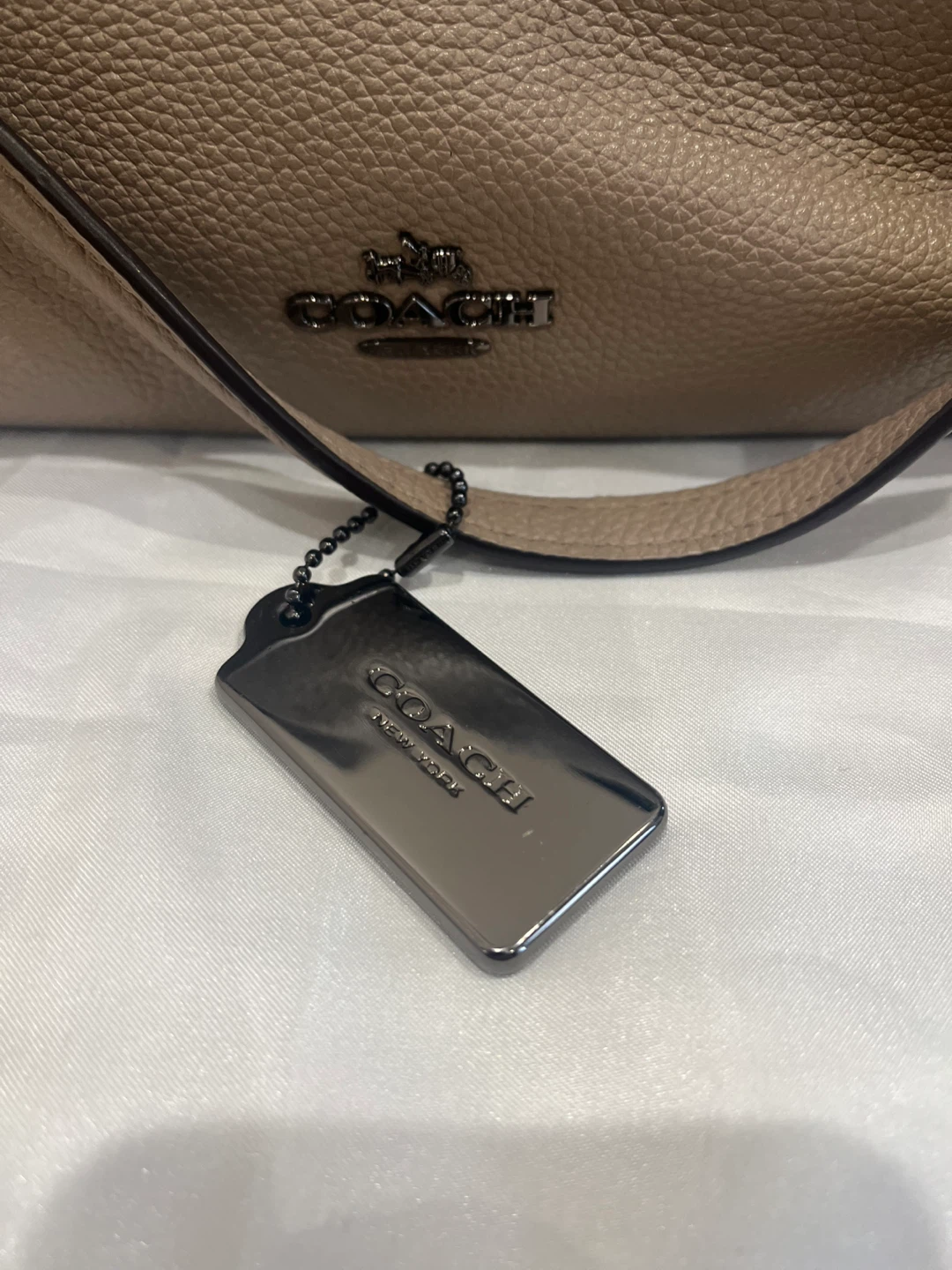 Authentic Coach Pebble Leather Shoulder Bag - photo 2