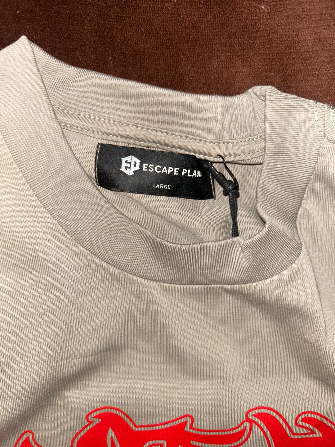 Escape Plan Premium T-Shirt Large - photo 2