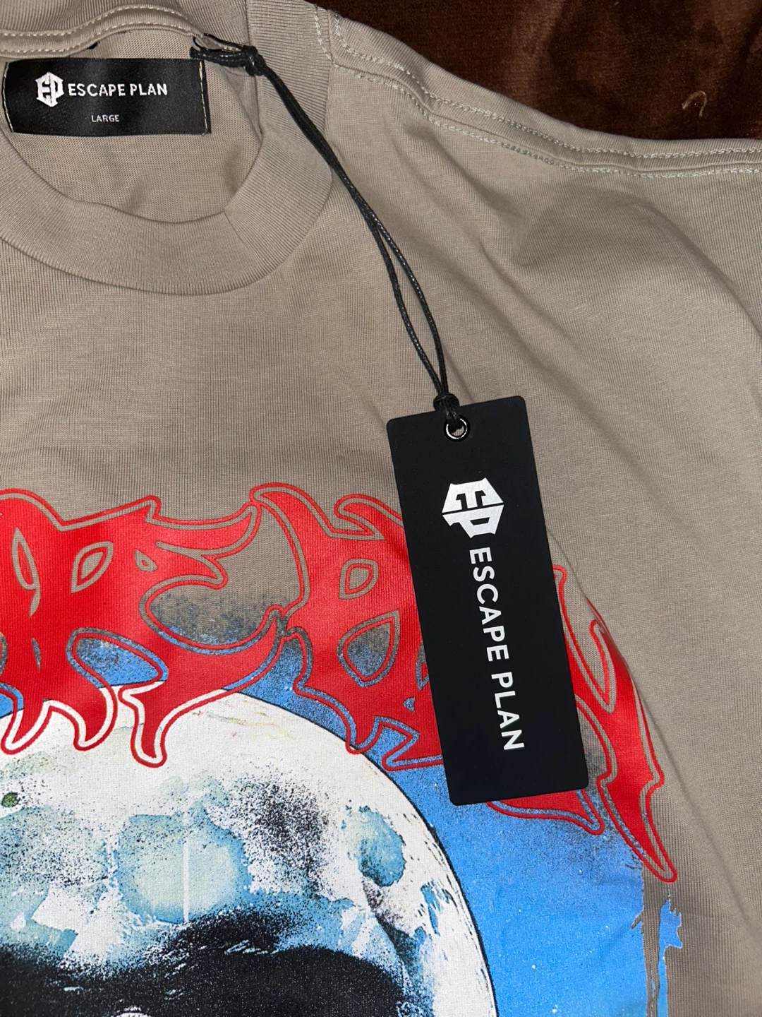 Escape Plan Premium T-Shirt Large - photo 5