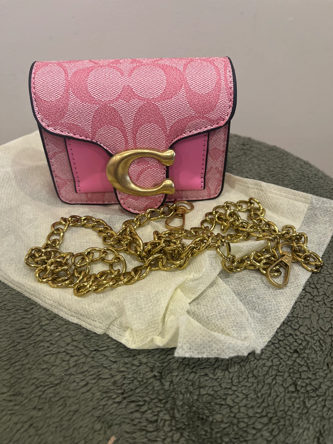 Coach type Pink Signature Mini Bag with Gold Chain