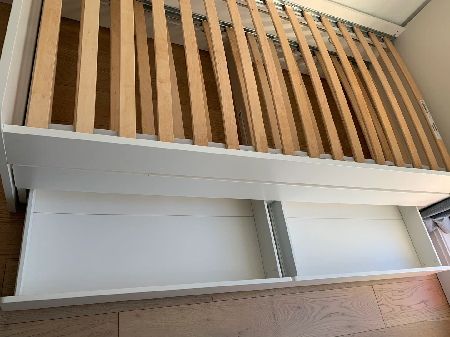 IKEA Twin pull out bed with drawers - photo 5