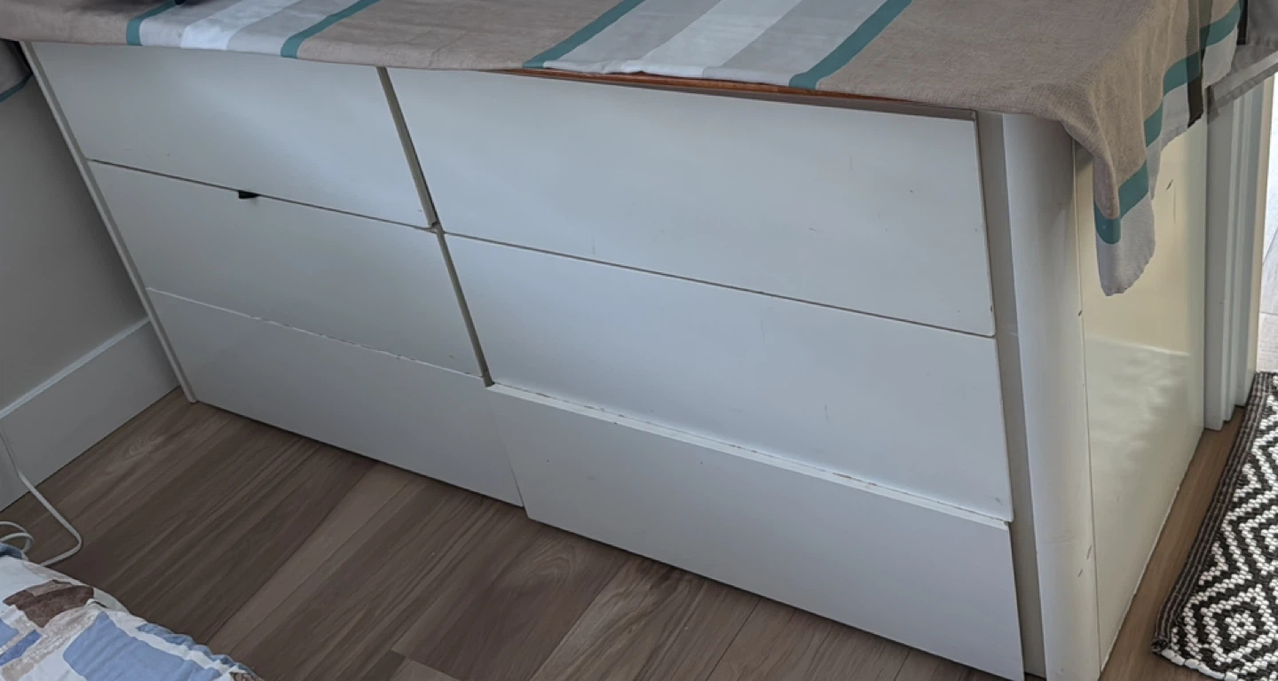 White 6-Drawer Dresser