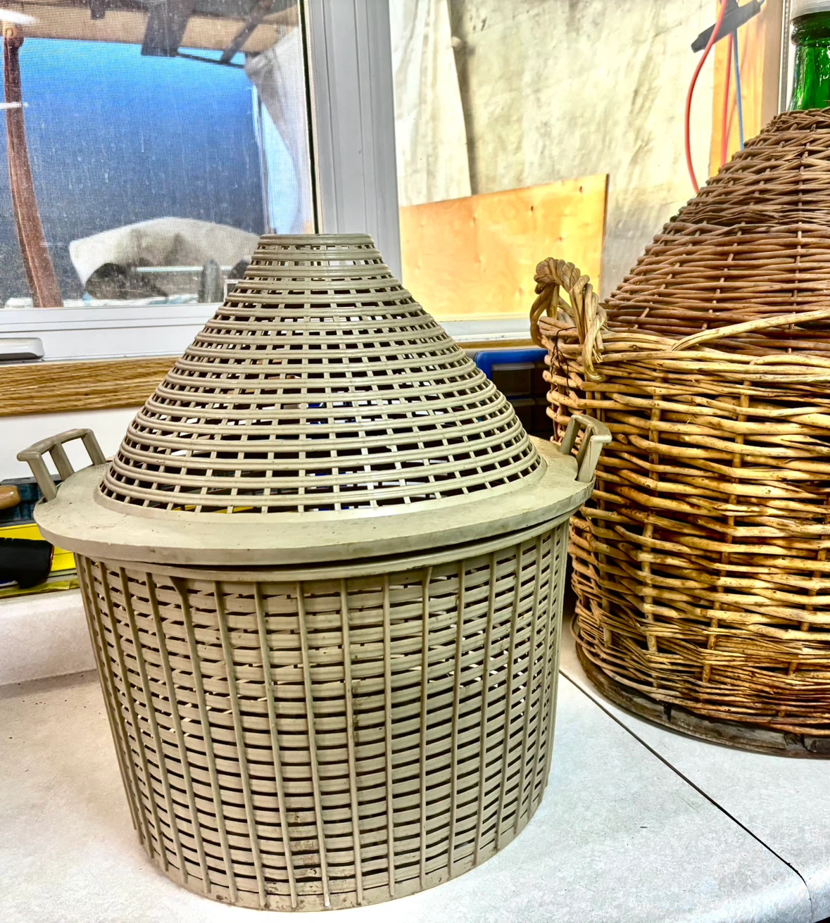 Demijohn Protective Plastic Crate 25L - photo 4