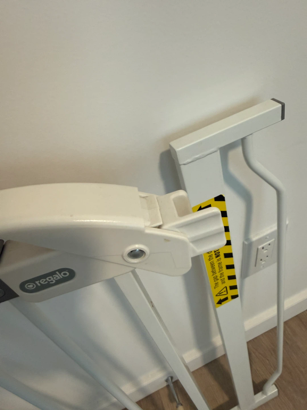 Regalo Safety Extra Wide Baby Gate2set（〜8/29） - photo 2