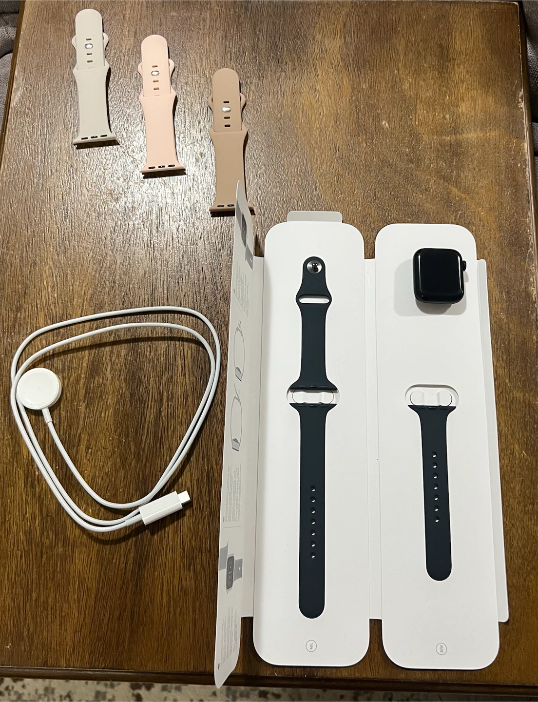Apple Watch SE (2nd Gen) with Extra Bands