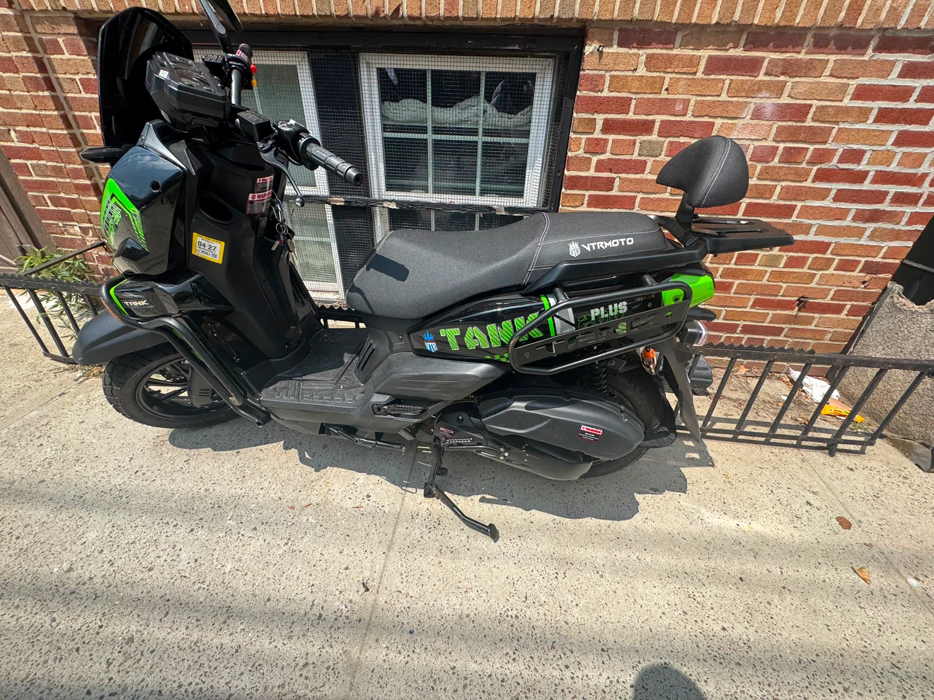 VTOMOTO Tank 150 Plus Scooter - photo 4