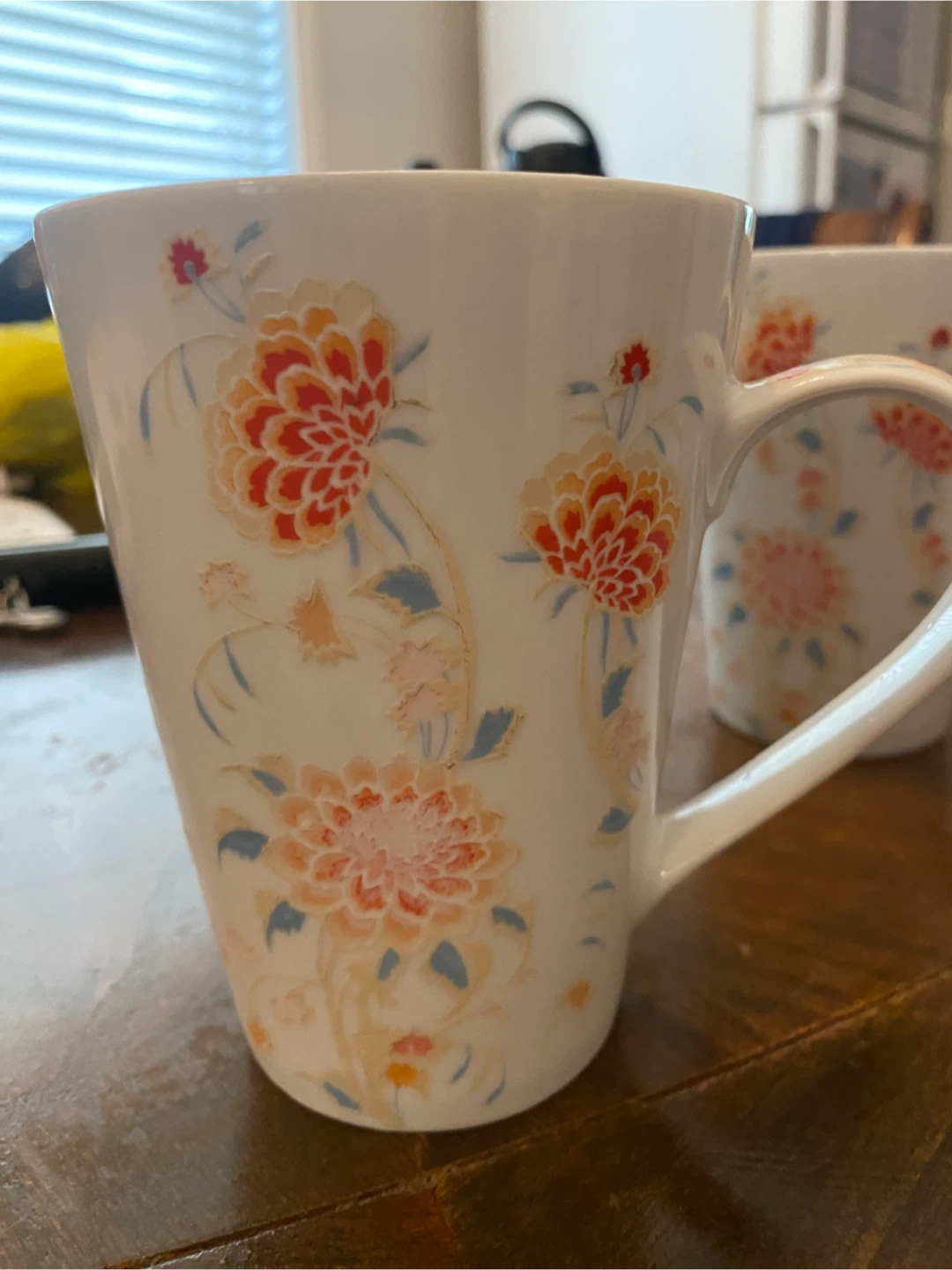Set of 2 floral mugs - photo 2