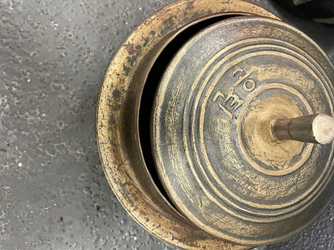 Vintage Brass Pot with Lid - photo 2