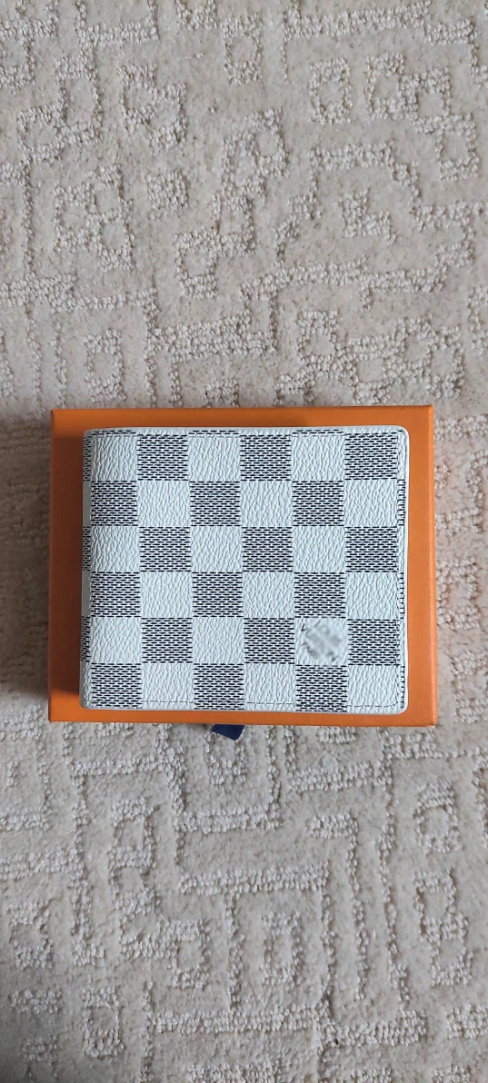 White Patterned Stylish Wallet