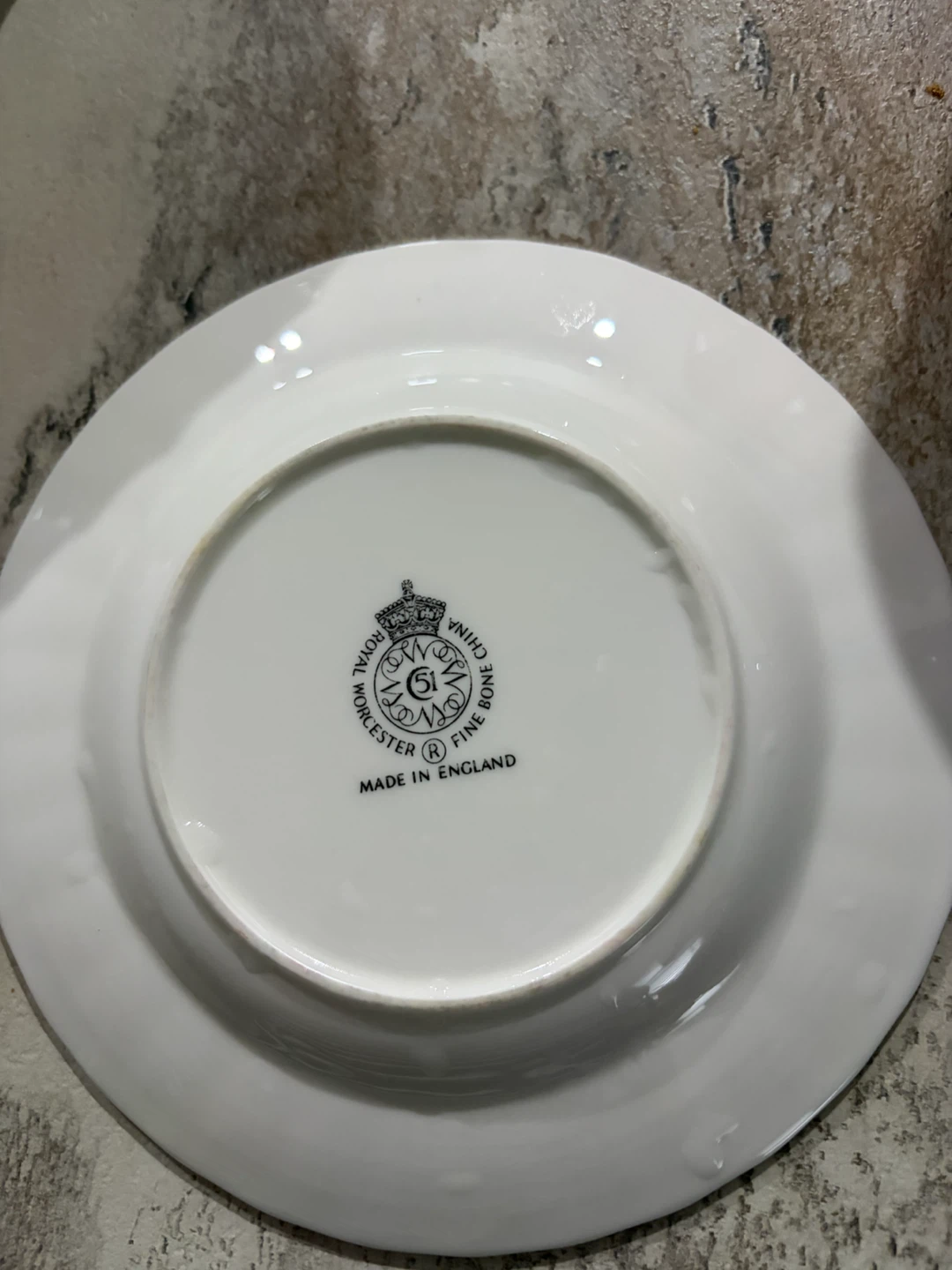 Royal Worcester Fine Bones plates - photo 2