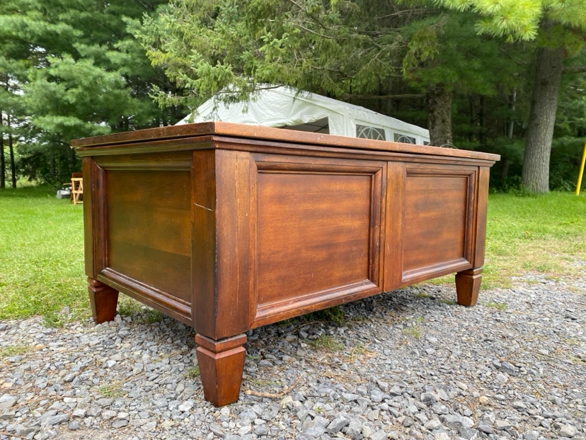Ashley Furniture Solid Wood Storage Coffee Table (CAN DELIVER) - photo 2