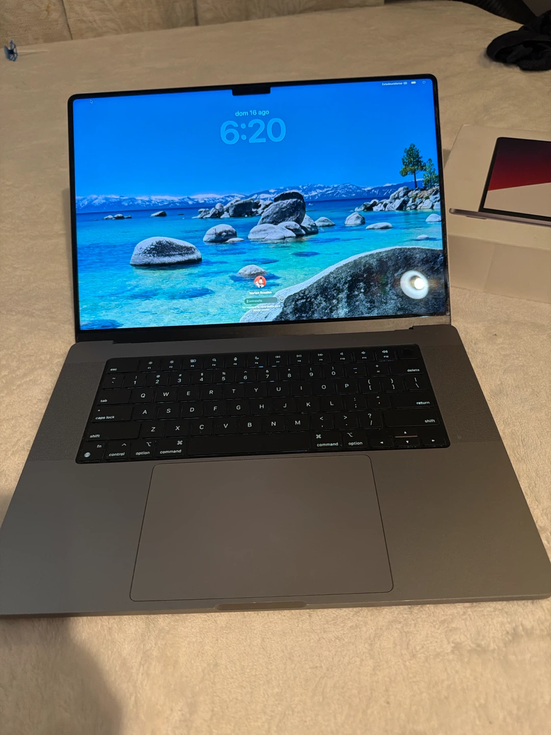 Apple MacBook Pro Laptop