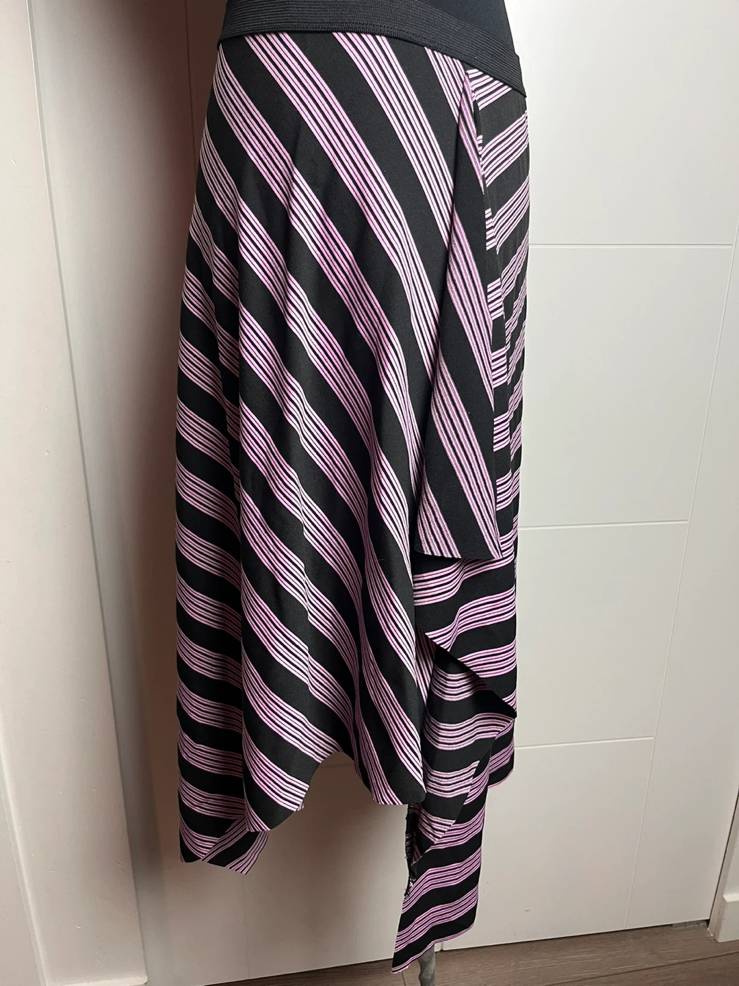 Von Maur M Midi Skirt Black Pink Stripes Size M - photo 3