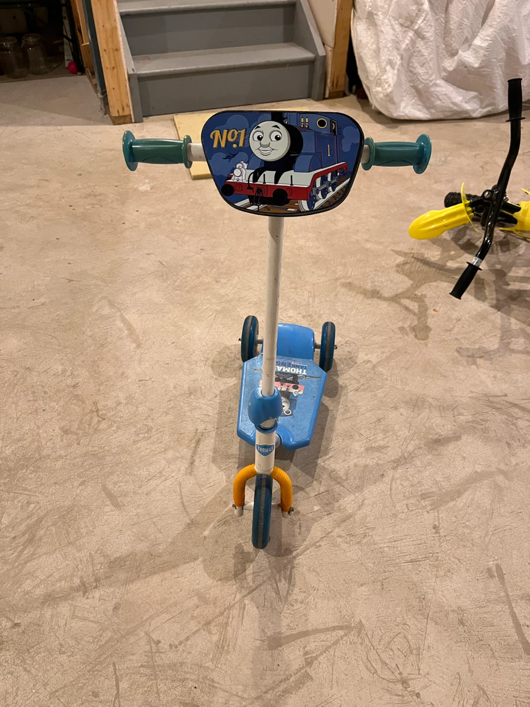Thomas the Tank Engine 3-Wheel Scooter - photo 2