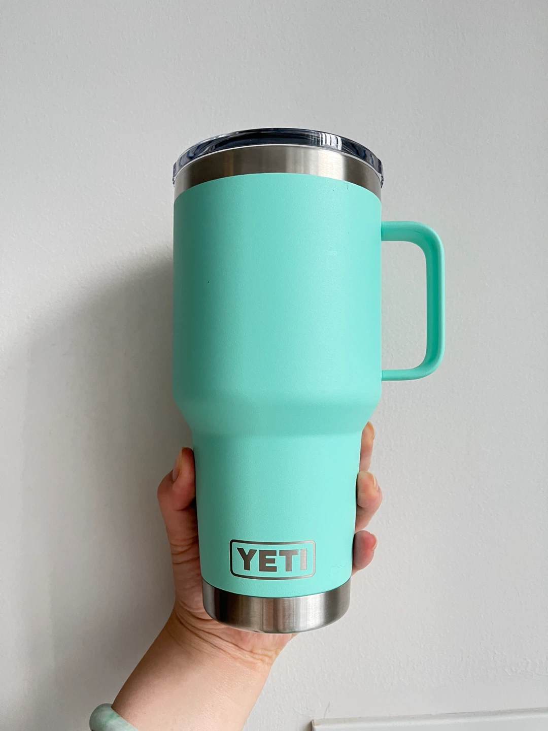 Yeti Rambler Tumbler with Handle