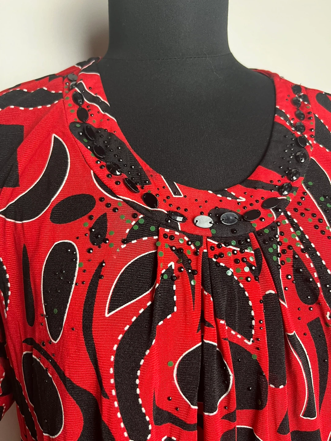 X-Z-Y Red and Black Abstract Print Blouse - 5XL - photo 3