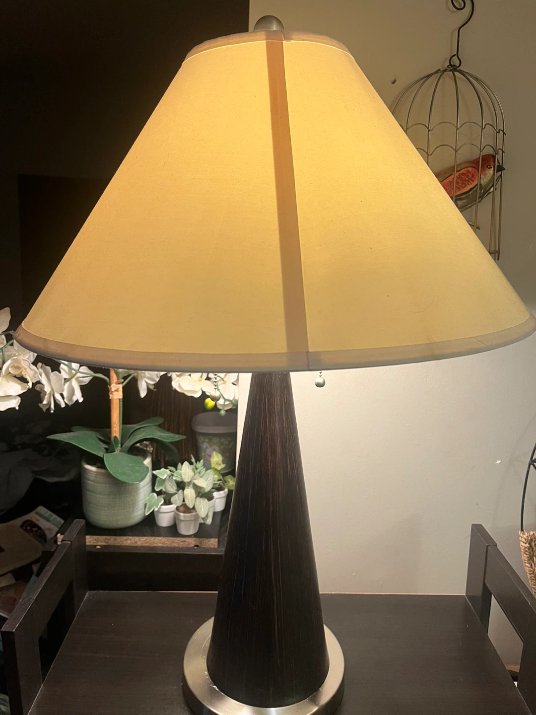 Table Lamp with Cone Base accommodates two light bulbs - photo 2