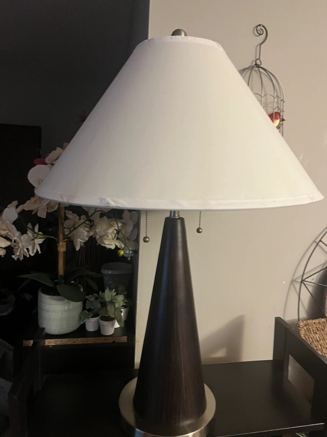 Table Lamp with Cone Base accommodates two light bulbs - photo 3