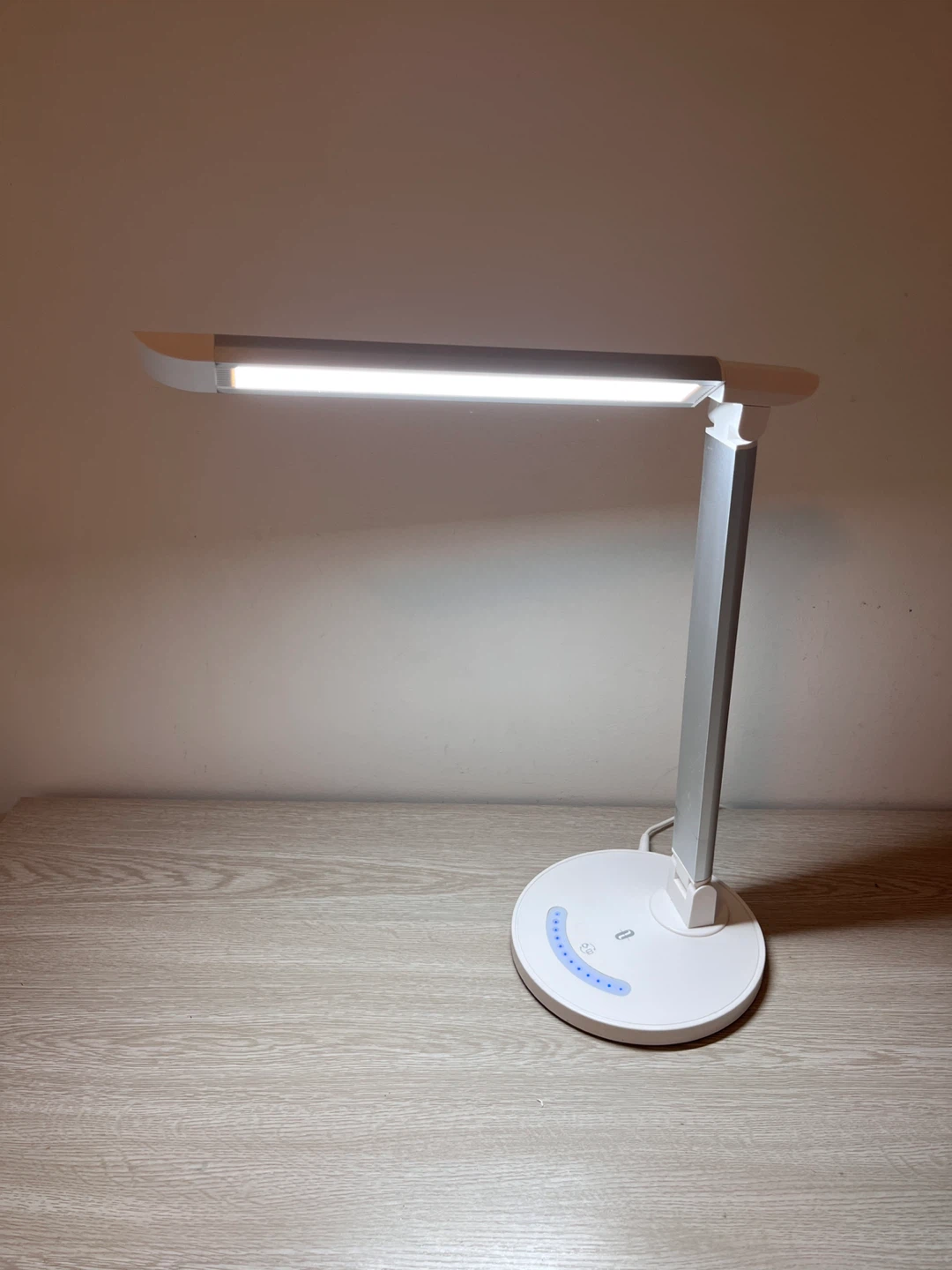 LED Desk Lamp with Adjustable Warmth and Brightness - photo 2