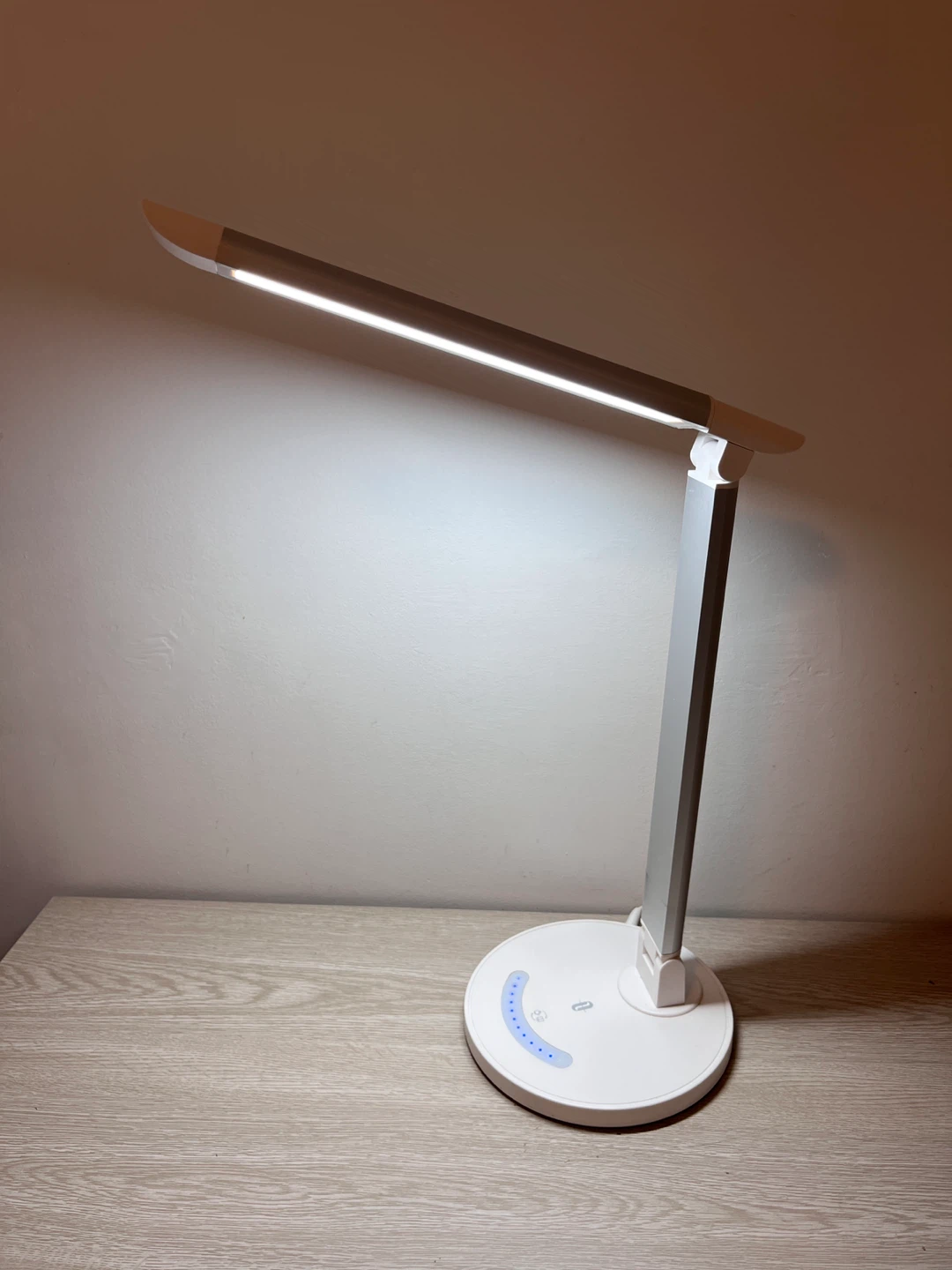 LED Desk Lamp with Adjustable Warmth and Brightness - photo 5