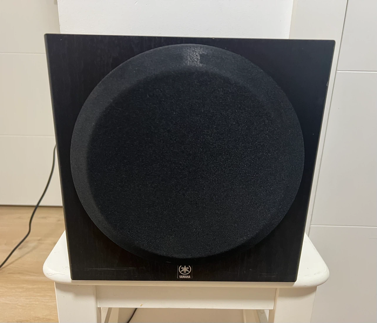 YAMAHA Powered Subwoofer, 100 Watts