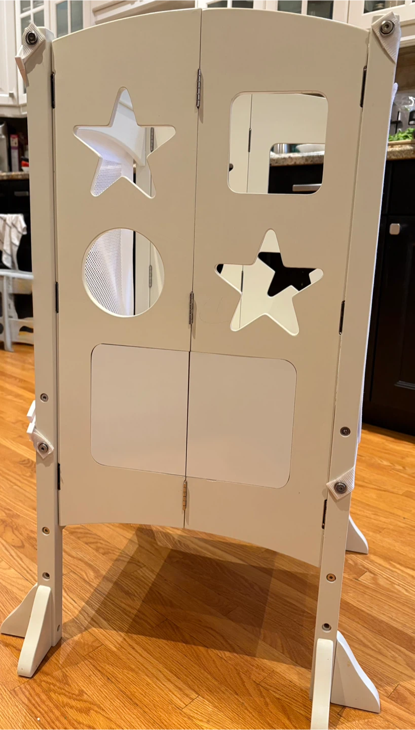 Guidecraft Children’s Learning Tower / Kitchen Helper