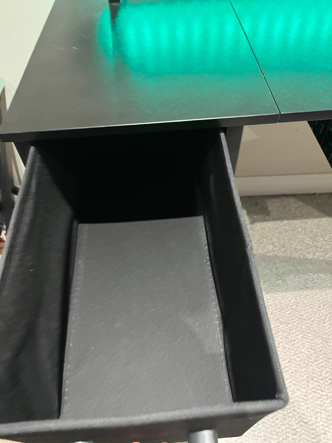 Black Gaming/Computer Desk – LED Lights – Great Condition - photo 3