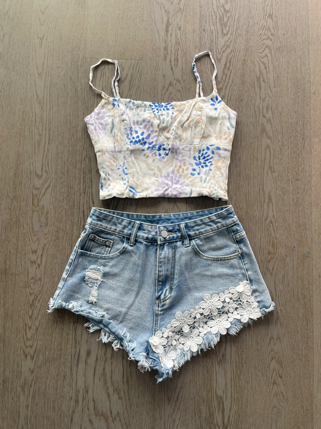 $10 for all, Size S, Wilfred Floral Crop Top and Shorts - photo 5