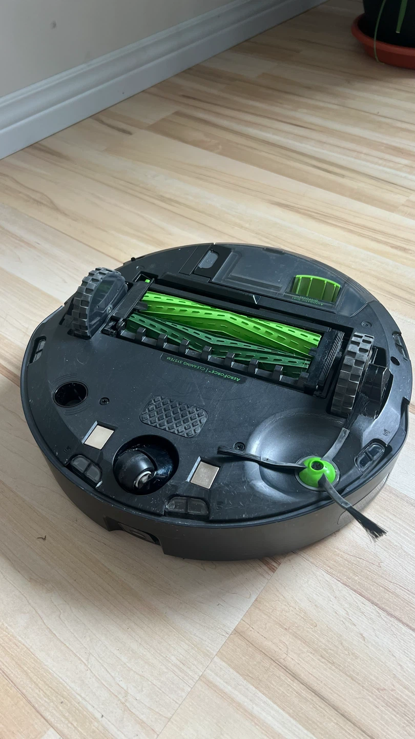 iRobot Roomba J7+ Self-Emptying Robot Vacuum - photo 5