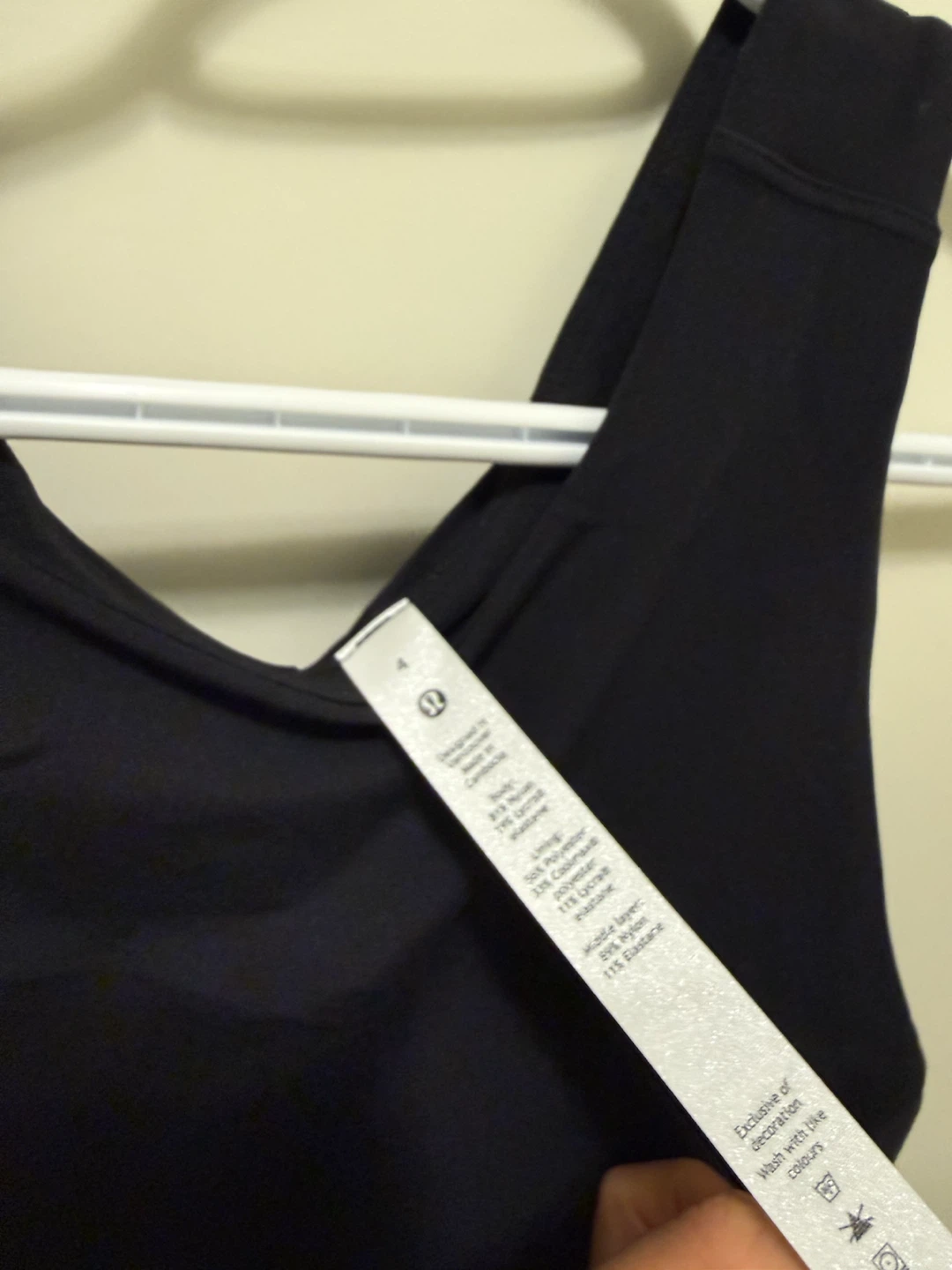 Lululemon Black Tank Top Size 4 - photo 3