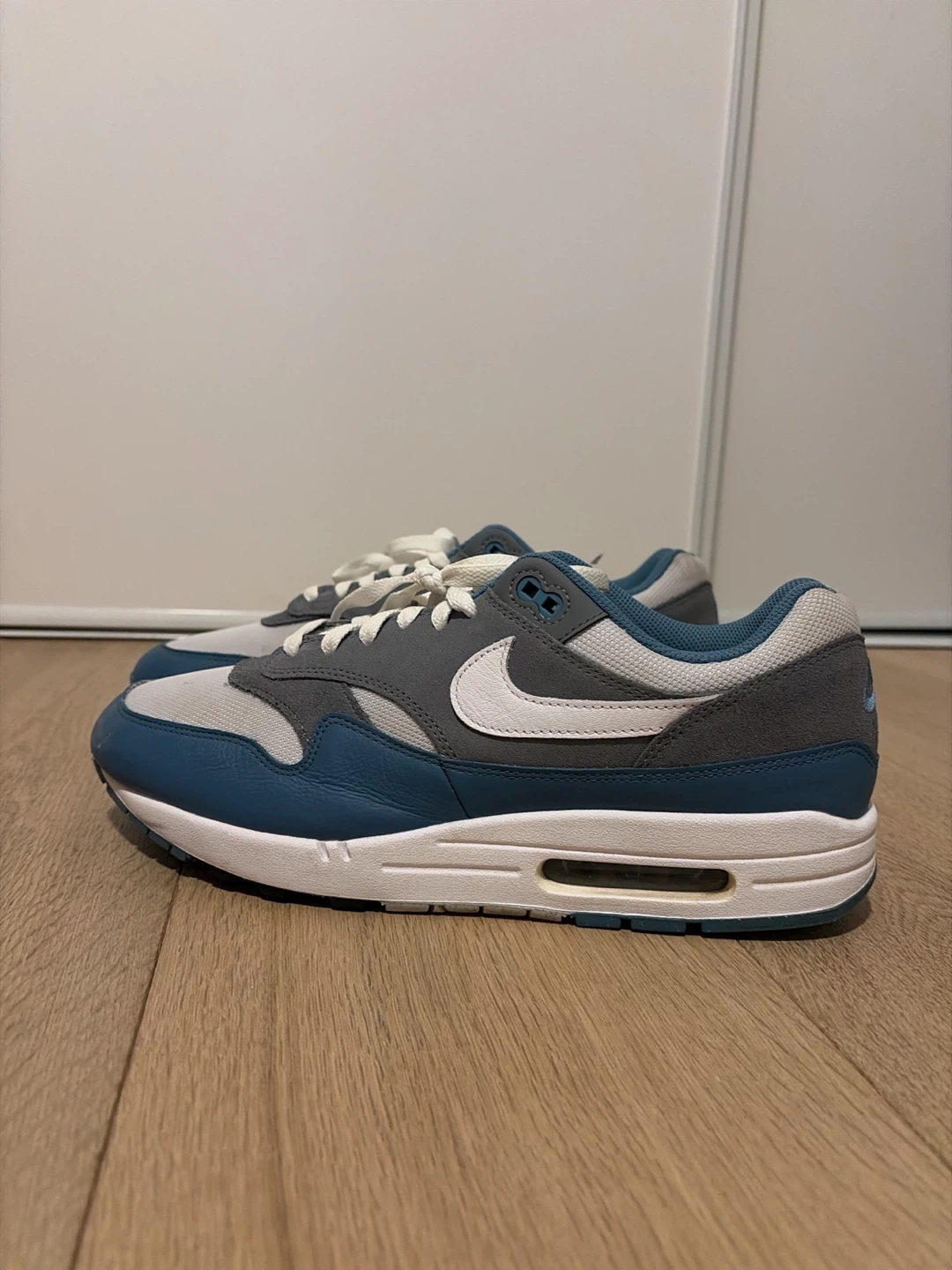 Nike Air Max 1 Sneakers