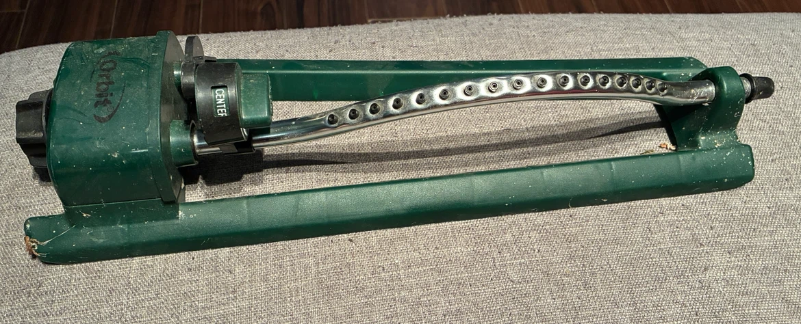 Orbit oscillating sprinkler