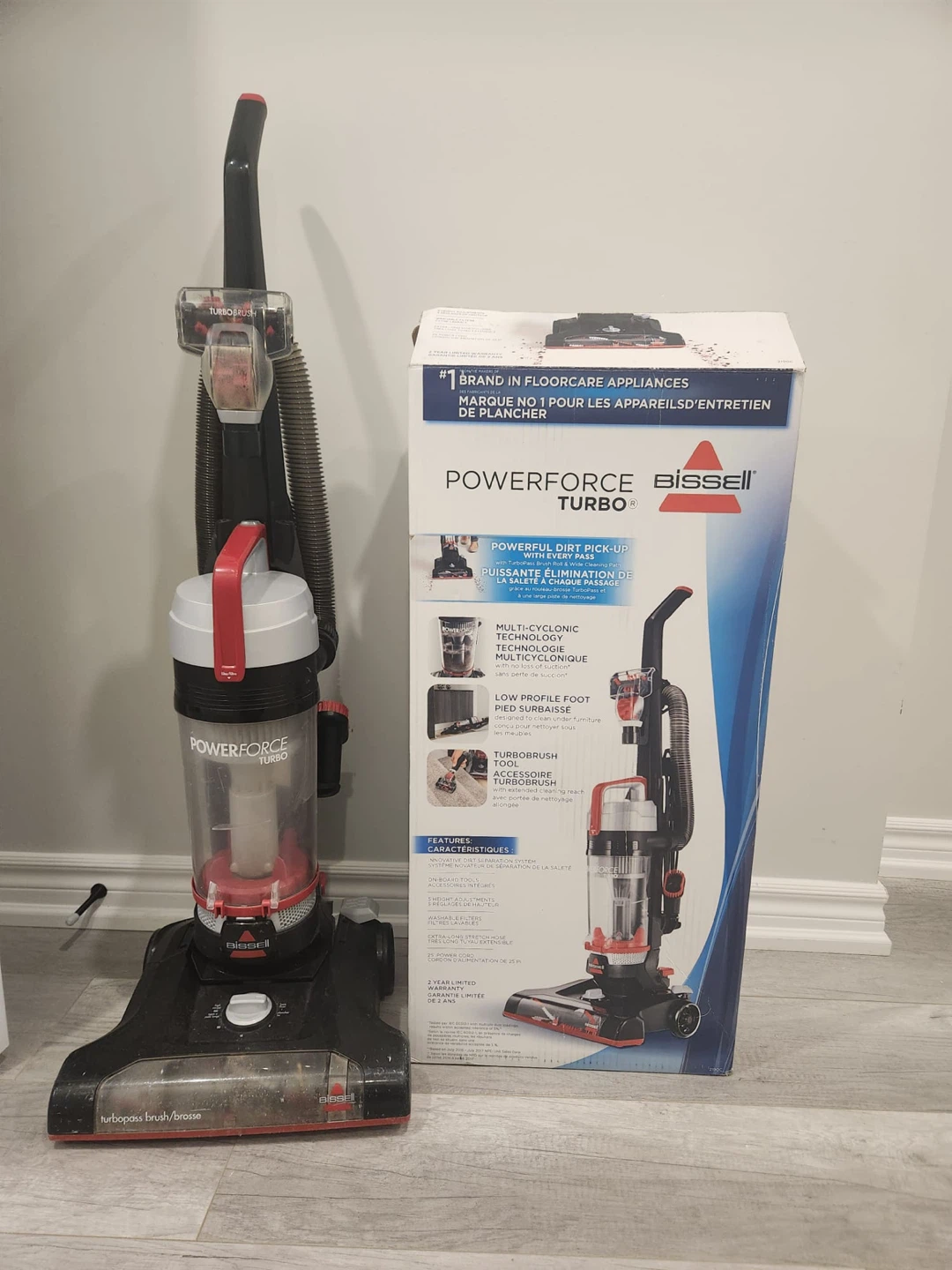 Bissell Powerforce Turbo vaccum - photo 2