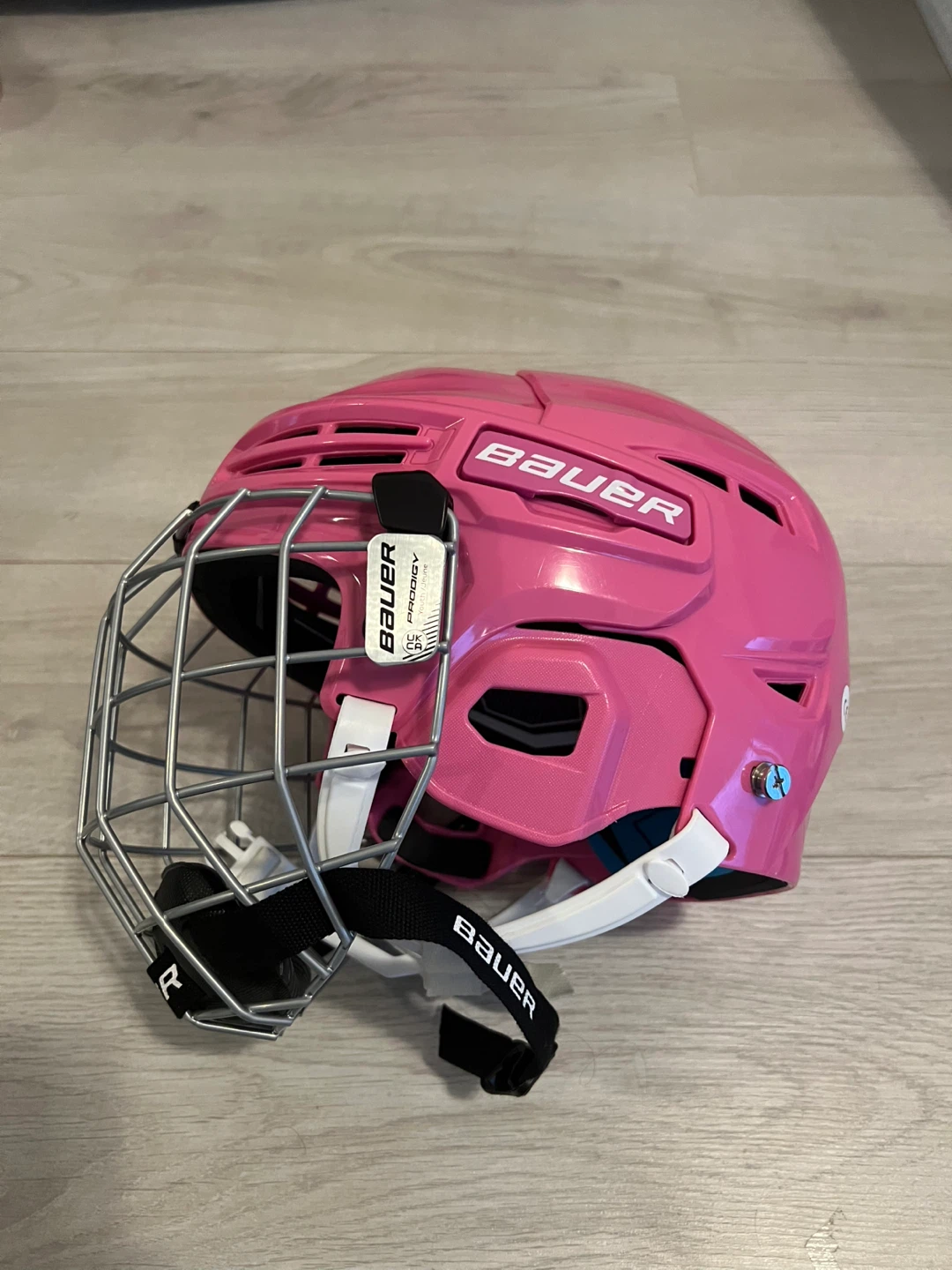 Bauer Skates and Hockey Helmet with Cage - photo 2