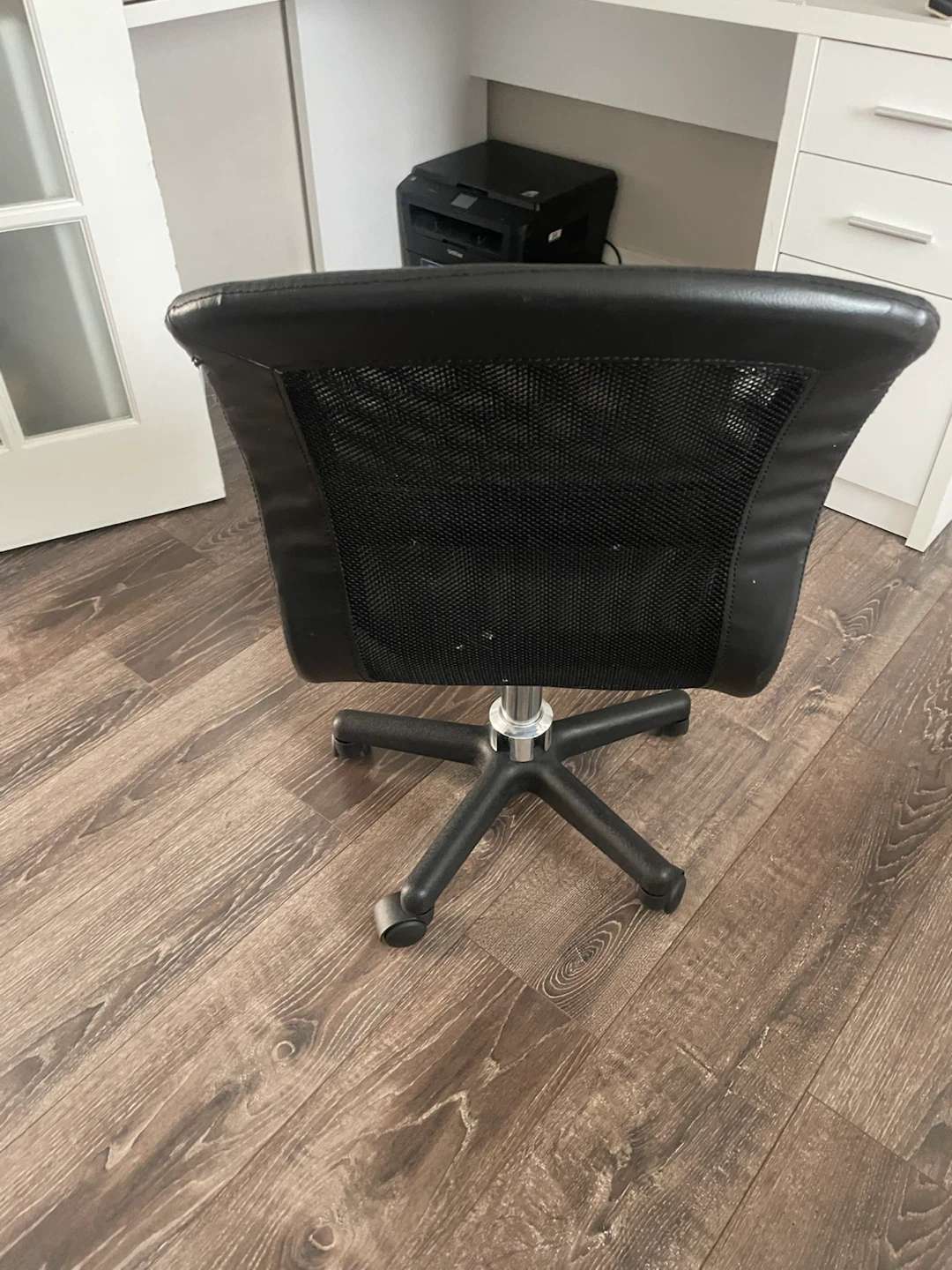 Black Office Chair - photo 2