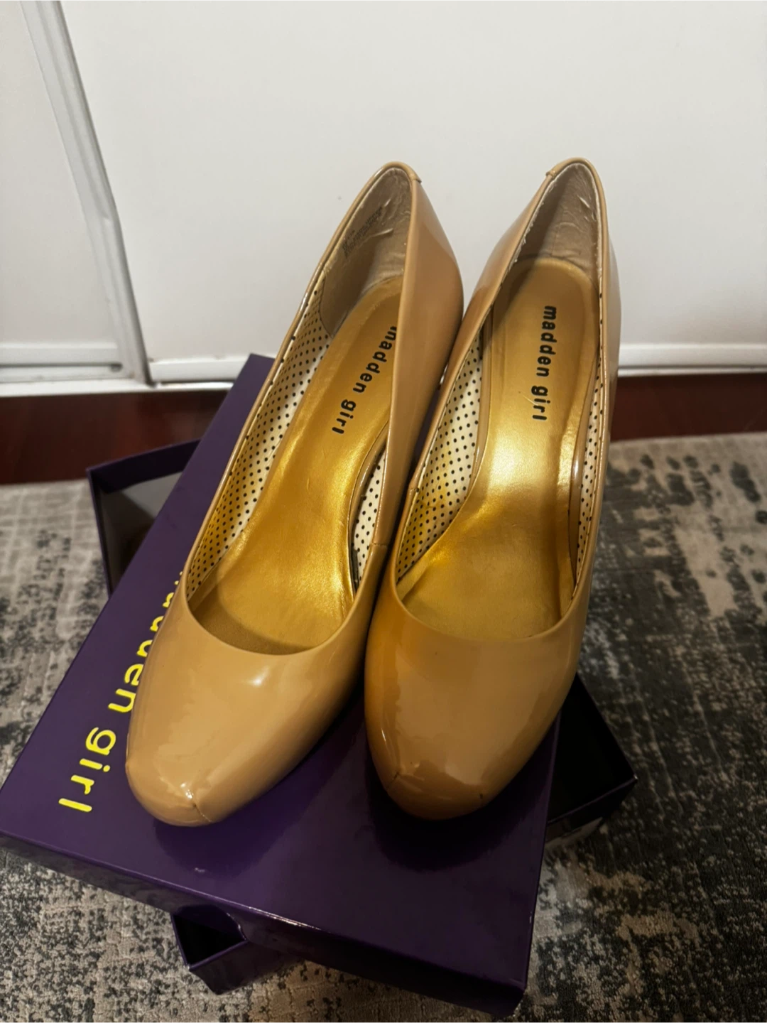 Madden Girl Getta Nude Patent Heels Size 10 - photo 2
