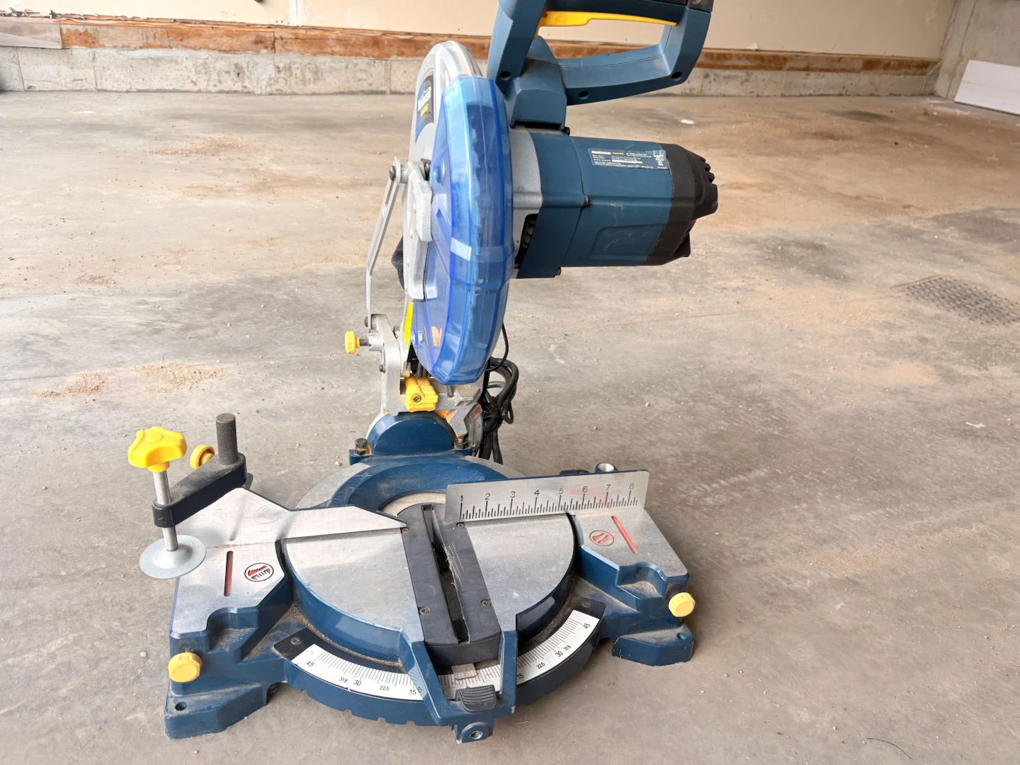 Mastercraft 10” Miter Saw with Dust Bag