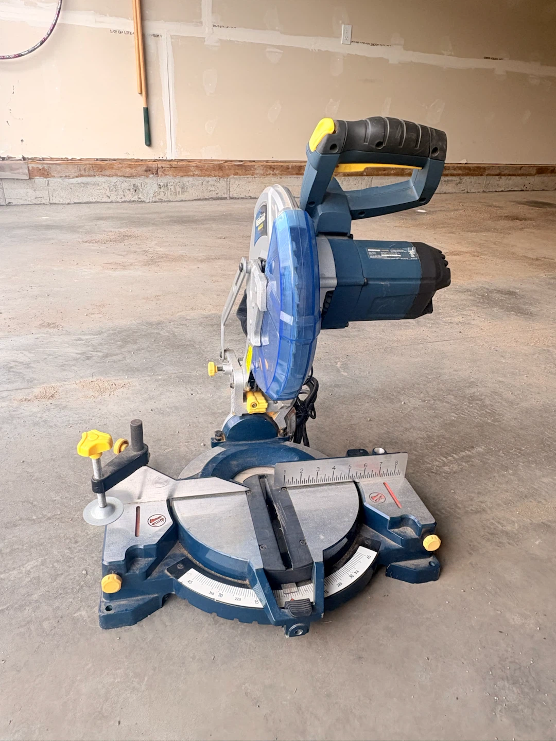 Mastercraft 10” Miter Saw with Dust Bag - photo 2