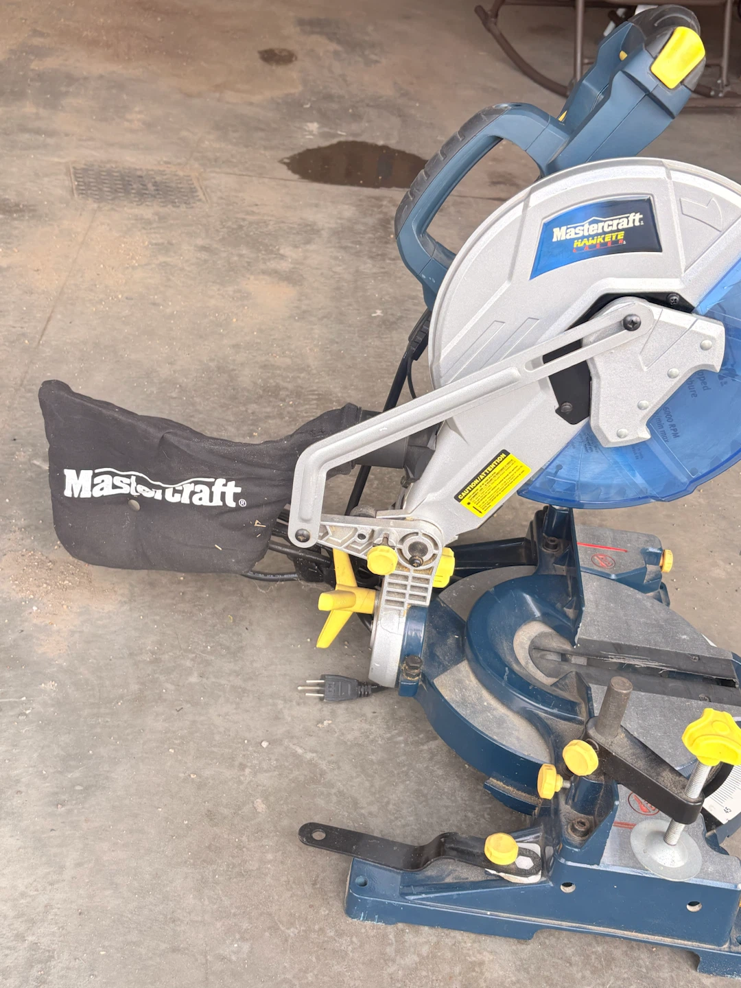 Mastercraft 10” Miter Saw with Dust Bag - photo 5